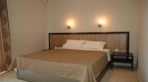 Sarti Plaza Hotel Екстериор снимка
