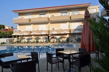 Sarti Plaza Hotel Екстериор снимка